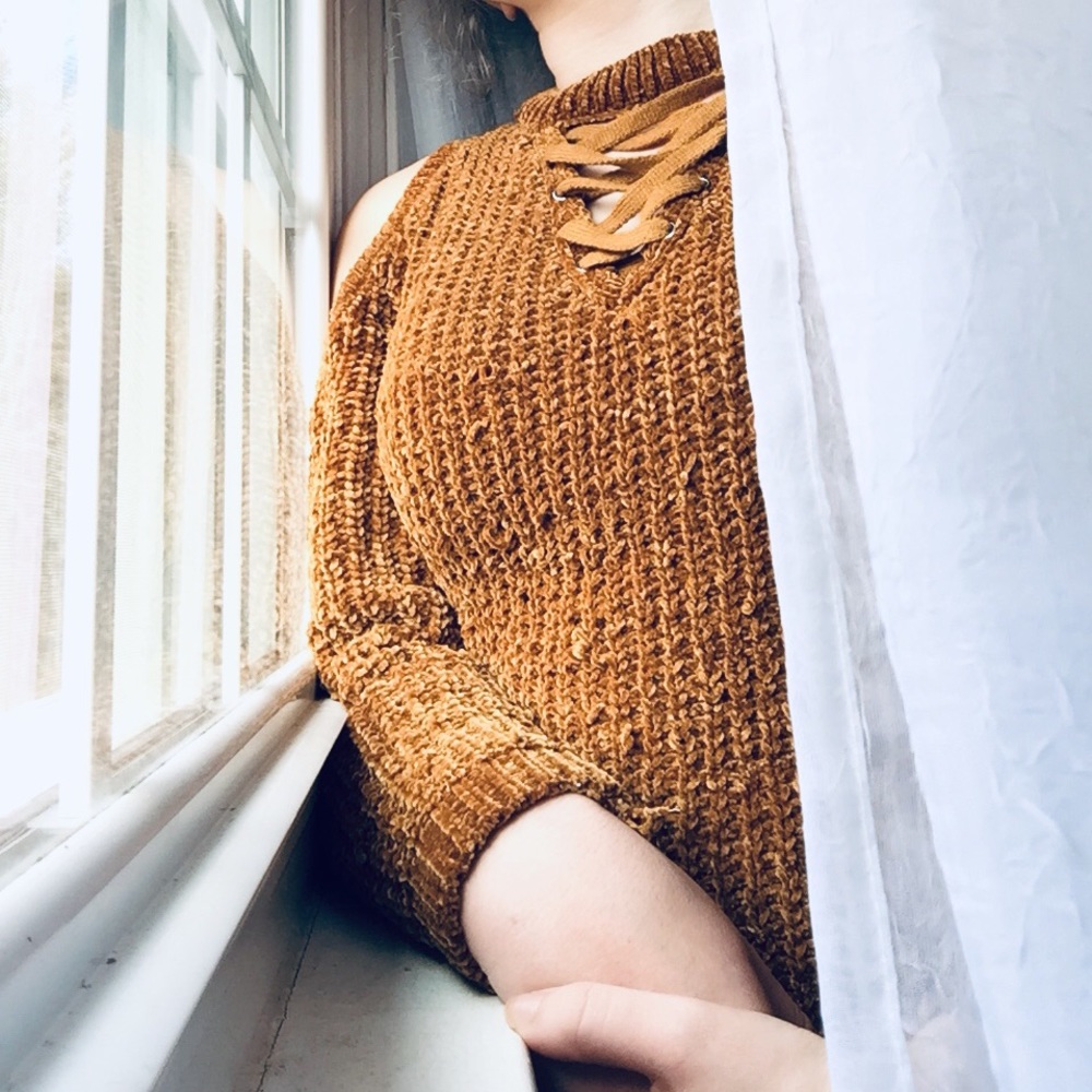 Brown-orange no shoulder sweater dress